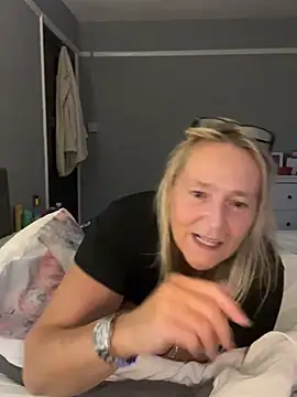 Blondnboujee53 - Slap pussy