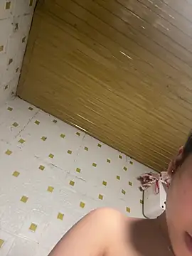 Single_moom2k - Show feet
