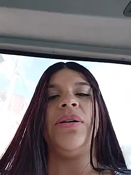 Layla-daring - My friend excites me by kissing my tits