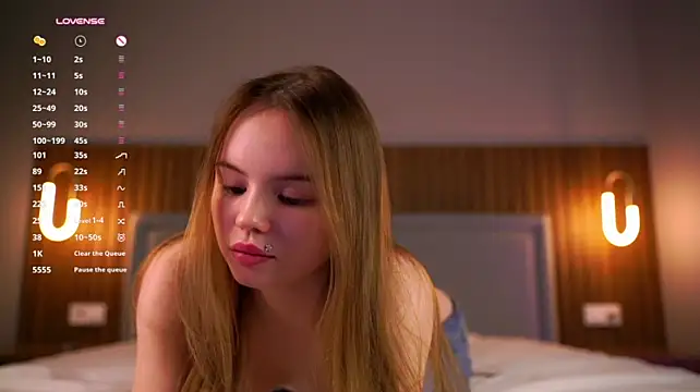 Miss_miracle - Squeeze your sweet tits close to the cam