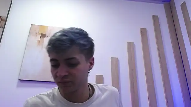 Ari_Stonne - Deepthoat + nipple game 😈🥵