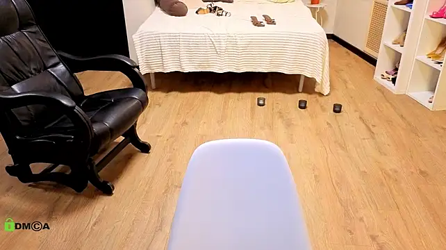 CaringSophie - show boobs