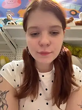 Freaky__Nikki - rub my tits under the top