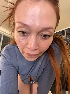 Briana_Off - fingers in pussy