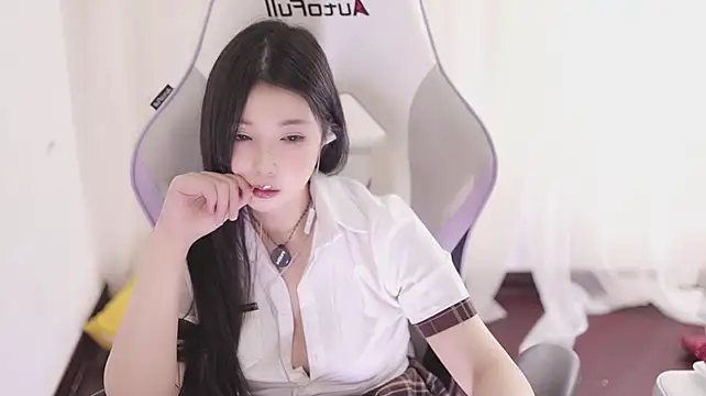 Kitty_baby77 - 完成任务全裸M腿5分钟