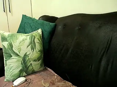 Bustylaura4u