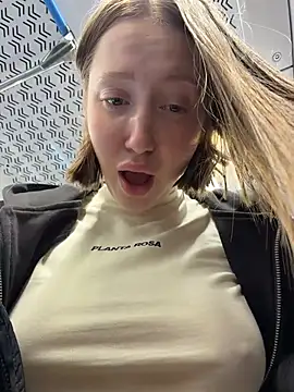 Sophie_Avory - Show naked tits Eva+show it on window