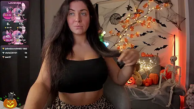Victorias_world - topless