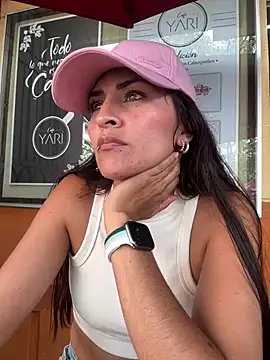 Sofiadelacruz - Fingers inside
