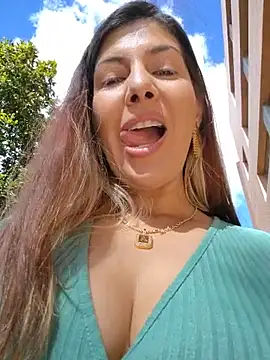 Scarlett_moore - Toples 5 min in public