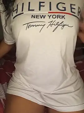 JessicaTimidaHot - Me quedo en ropa interior 🥵🥵🥵