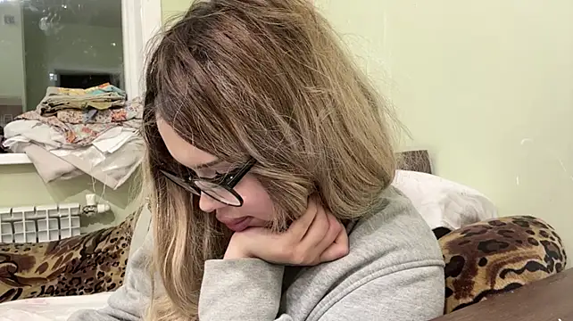 Miafruit - Doggy pose+Slap my ass x5