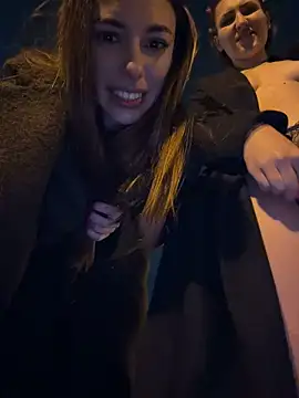 AmelieCrystal - she run her hand in my panties >_<