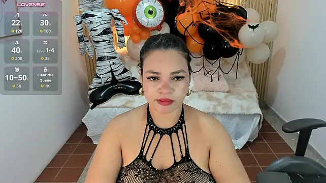 Cloe_35 - suck my tits