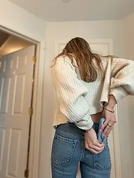 Lunagirl13 - Leave house wearing panties only 🤭