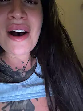 TattooGirlAlia - CUMMING IN THE MAN TOILET