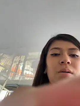 Emilyjohanson - Soy secretaria en un spa big squirt