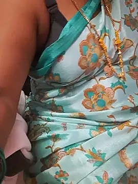 Tamil_Ammani - Boobs show😜😜😝🥰🔥🔥🔥