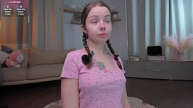 DominikaElis - SHAKE SHAKE SHAKE my sweet ass