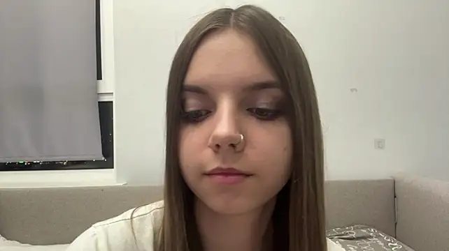 LisaPorse - show feet + smile face