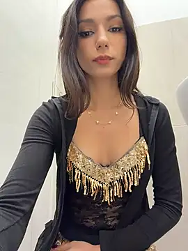 -_MiaQueen_- - Hi guys