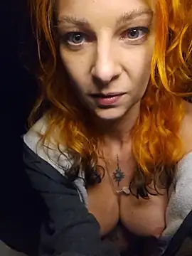 FreyaFucksFans - 🫨 DP ASS + PUSSY FINGERING+ VID 4 LT