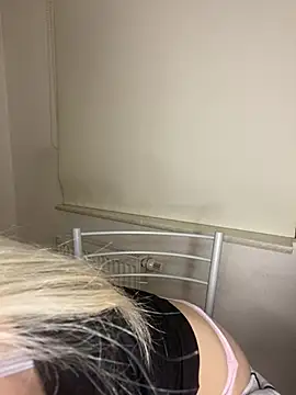 MinnieMausi - Squeeze my boobies 🤍