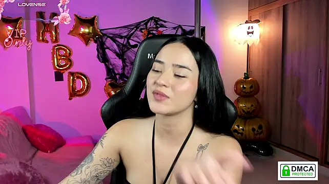 Veronica_isaza__ - Ice over my sexy chest