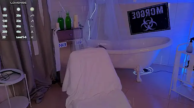 NikkiCollins - HANDBRA+saliva play