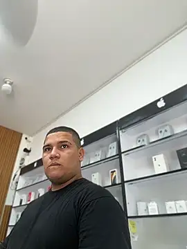 Patricio_02 - jerk me off hard and spit on me nicely🍆