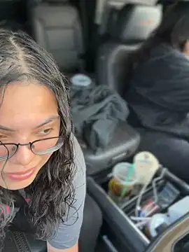 Miacanela_xo - Titties out