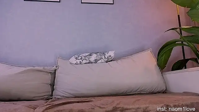 Naomi_Girly - ride pillow