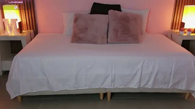 _meliblue - TWO FINGERS IN MY PUSSY CREAM!!