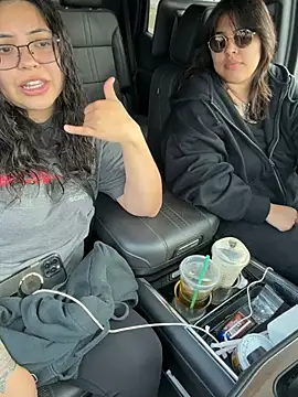 Miacanela_xo - Titties out