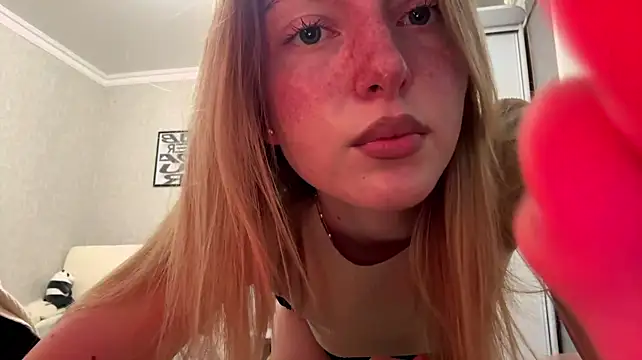 LatishaKrauel - Handbra? :D