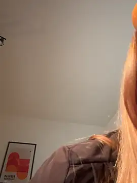 ChiaraVelvet - Lick on my Dildo 2 mins 🥵💦