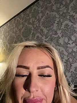 SquirtQueenNaughtyCourts - COWGIRL😈💦👅