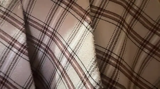 HellenGruner - lift up my skirt and flash my ass
