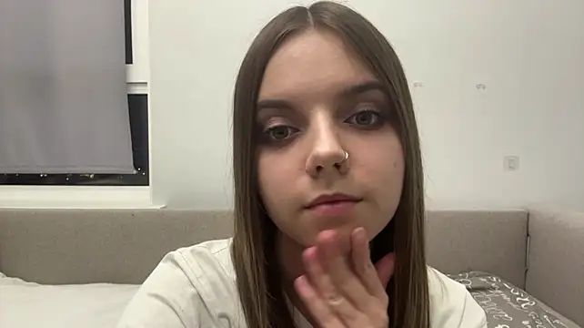 LisaPorse - show feet + smile face