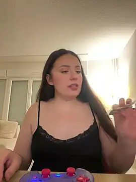 Angela80 - Complètement nue