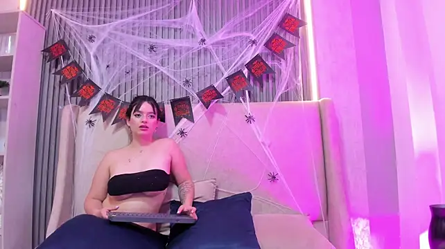 KeniaArias - FEET DILDO MASTURBATION
