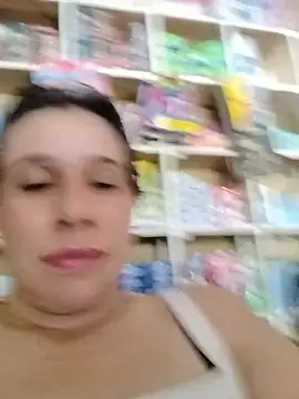 MIA-LARIOS - Mostrar pussy ♥️