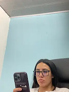 Marianahb-e - Flash pussy