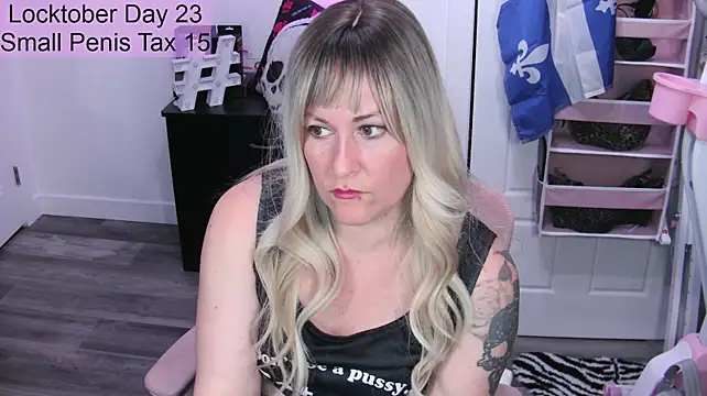 Gennyrock - BBC Dildo Blowjob