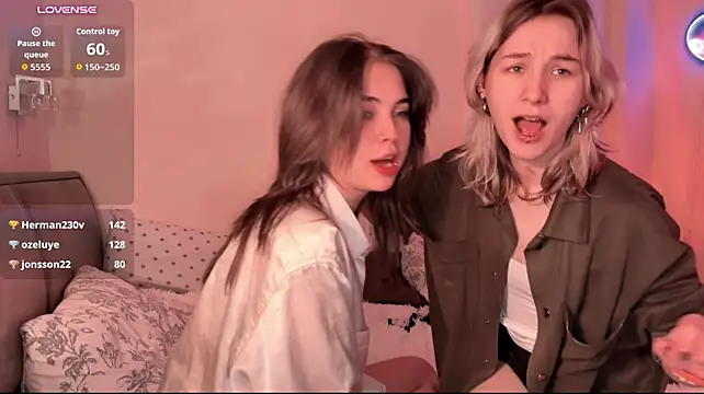 AlexxMichaell - 🤍Squeeze the tits