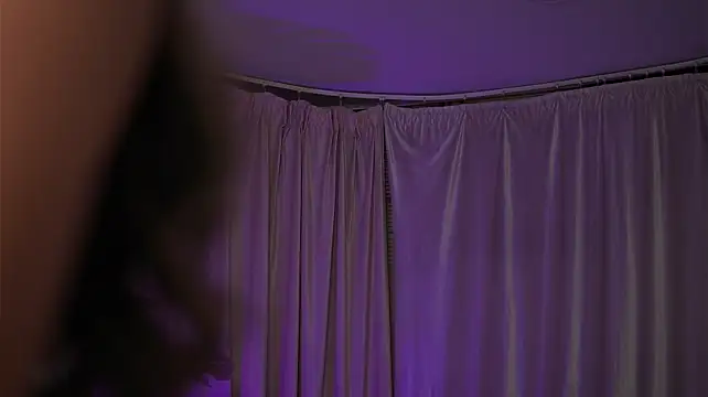 NatyDesiree - Dildoo play 😈😈😈