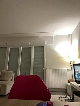 Angela80 - Complètement nue