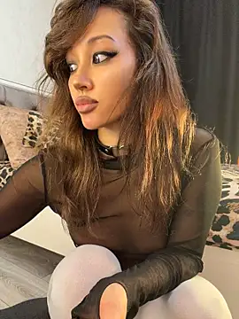 Lissa_kissyou - Jumping on a dildo+ video anal