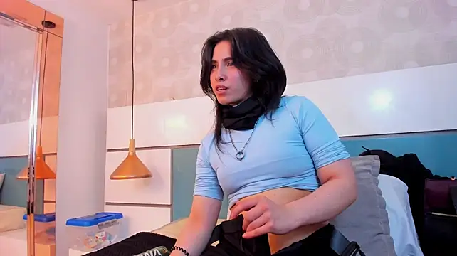 Ashkoreh - Show tits + lick nipples