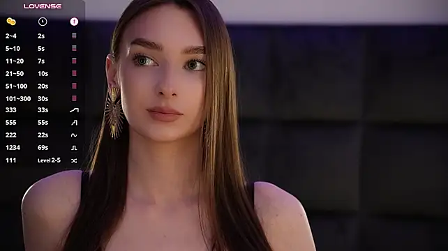 GoldieHarrington - massage / squeeze ass